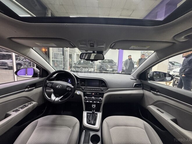Hyundai Elantra 2018, 110,000 km - 2.0 l - Sumqayıt