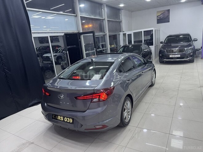 Hyundai Elantra 2018, 110,000 km - 2.0 l - Sumqayıt