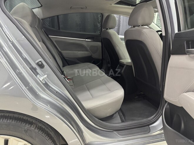 Hyundai Elantra 2018, 110,000 km - 2.0 l - Sumqayıt