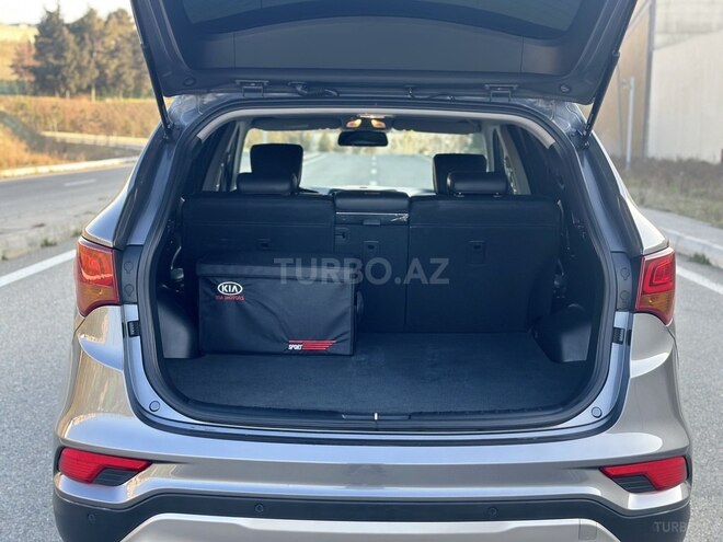 Hyundai Santa Fe-13