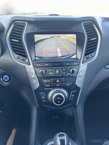 Hyundai Santa Fe-15