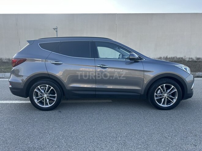 Hyundai Santa Fe-11