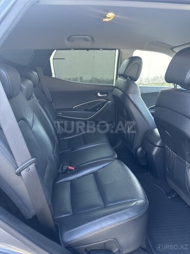 Hyundai Santa Fe-21