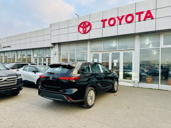Toyota Highlander-6