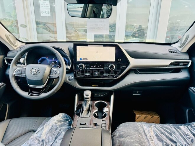 Toyota Highlander-12