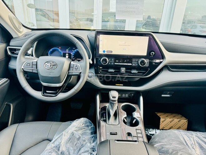 Toyota Highlander-13