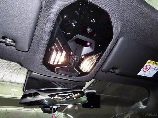 BMW 530e-20