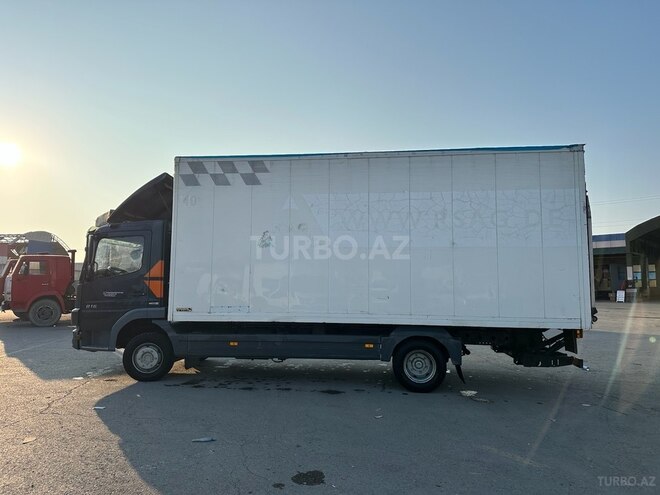 Mercedes Atego 818-9