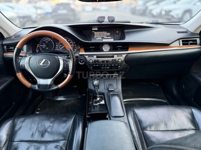 Lexus ES 300-17