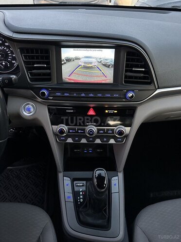 Hyundai Elantra 2019, 59,218 km - 2.0 l - Bakı