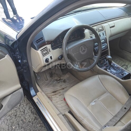 Mercedes E 230 1995, 838,000 km - 2.3 l - Bakı