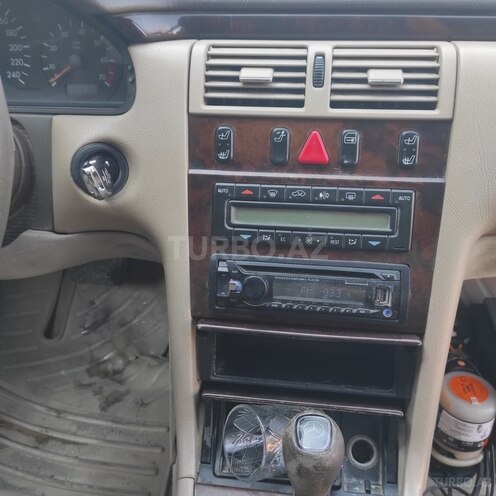 Mercedes E 230 1995, 838,000 km - 2.3 l - Bakı
