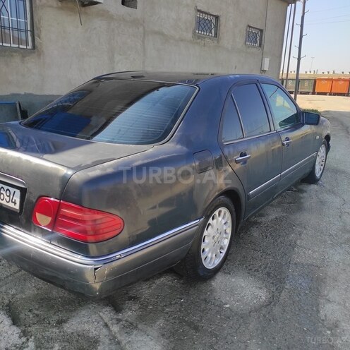 Mercedes E 230 1995, 838,000 km - 2.3 l - Bakı