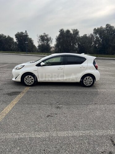 Toyota Aqua 2019, 130,000 km - 1.5 л - Bakı