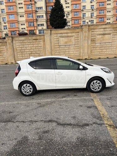 Toyota Aqua 2019, 130,000 km - 1.5 л - Bakı
