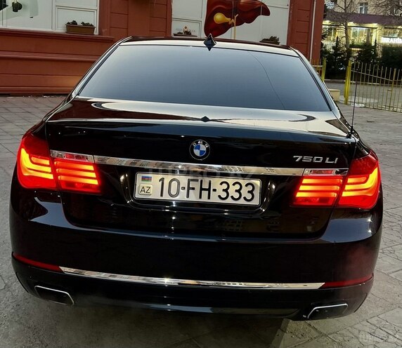 BMW 750 2013, 239,000 km - 4.4 l - Bakı