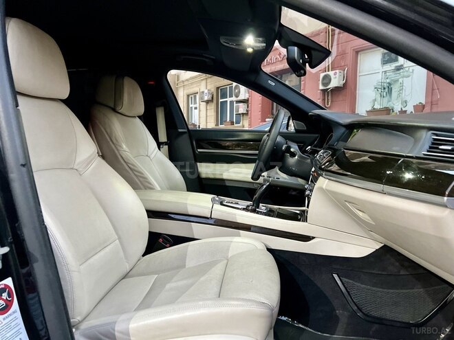 BMW 750 2013, 239,000 km - 4.4 l - Bakı