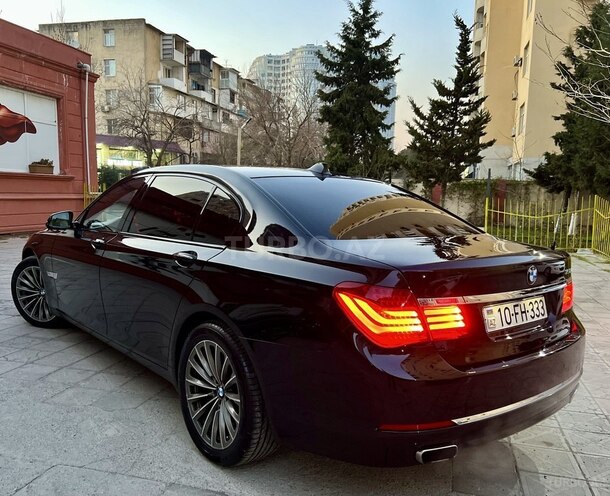 BMW 750 2013, 239,000 km - 4.4 l - Bakı