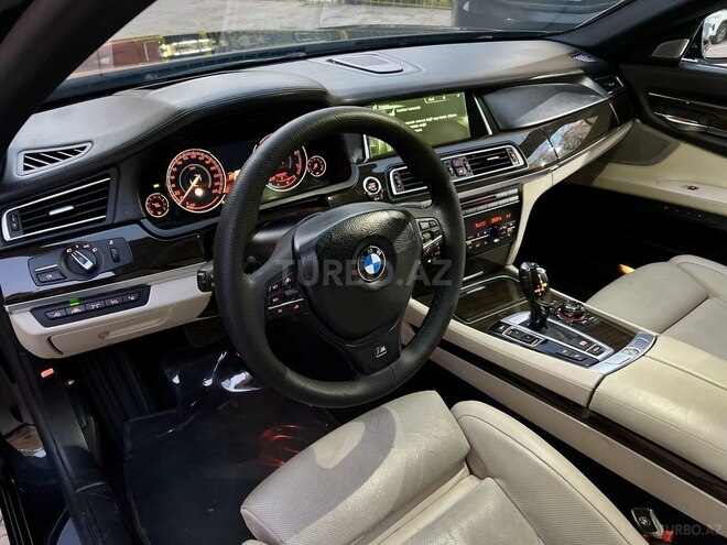 BMW 750 2013, 239,000 km - 4.4 l - Bakı