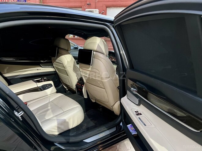 BMW 750 2013, 239,000 km - 4.4 l - Bakı