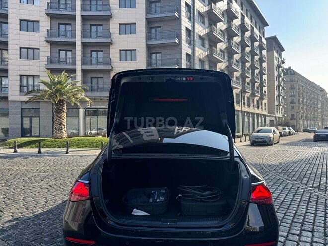 Mercedes E 300 e 4MATIC 2023, 13,000 km - 2.0 l - Bakı