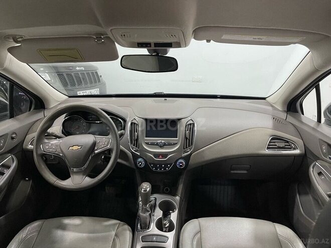 Chevrolet Cruze-10