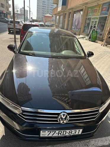 Volkswagen Passat 2018, 92,500 km - 1.8 l - Bakı