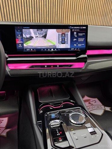 BMW i5 2023, 2,000 km - 0.1 l - Bakı