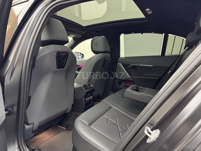BMW i5 2023, 2,000 km - 0.1 l - Bakı