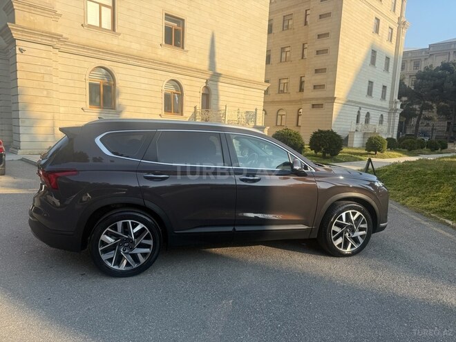 Hyundai Santa Fe-5