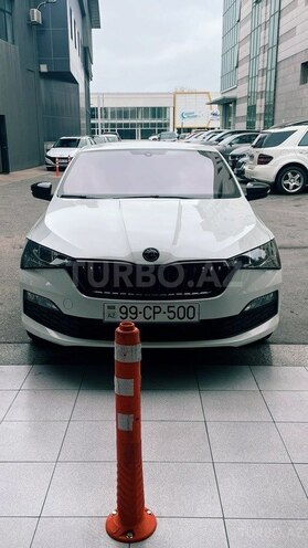 Skoda Rapid-1