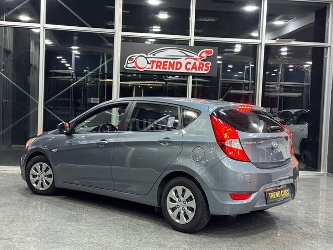 Hyundai Accent-5