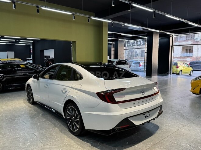 Hyundai Sonata-8