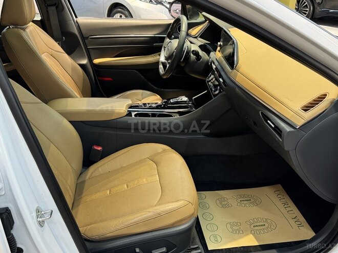 Hyundai Sonata-14