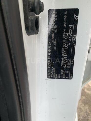 Hyundai Accent-9