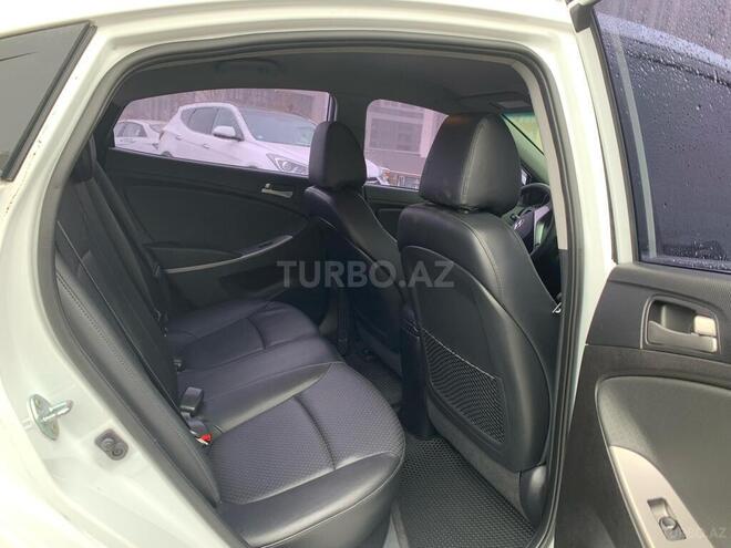 Hyundai Accent-8