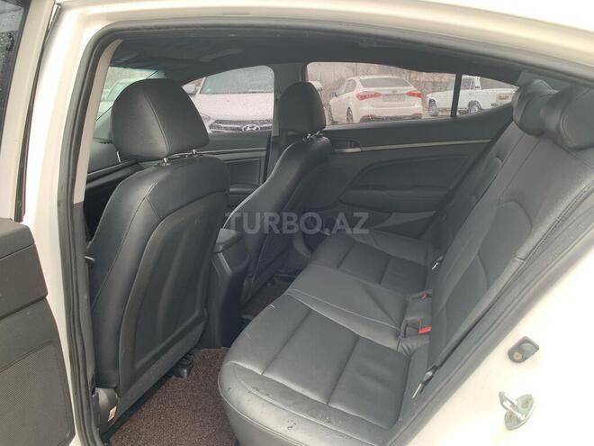 Hyundai Avante 2016, 120,800 km - 1.6 l - Bakı