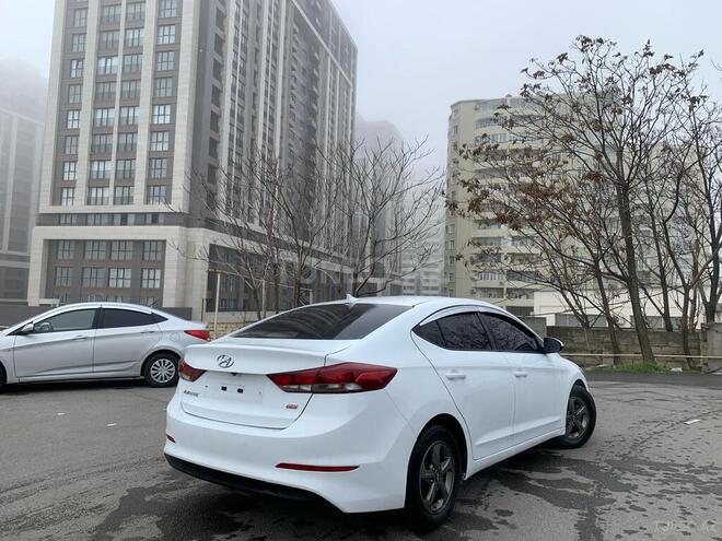 Hyundai Avante 2016, 120,800 km - 1.6 l - Bakı