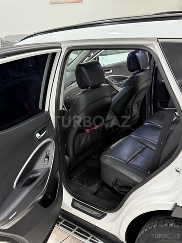 Hyundai Santa Fe-18