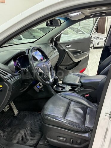 Hyundai Santa Fe-12