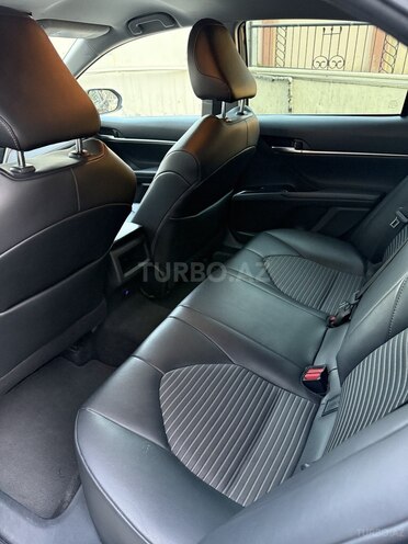 Toyota Camry-9