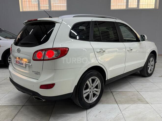 Hyundai Santa Fe-4