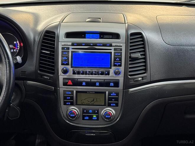 Hyundai Santa Fe-19