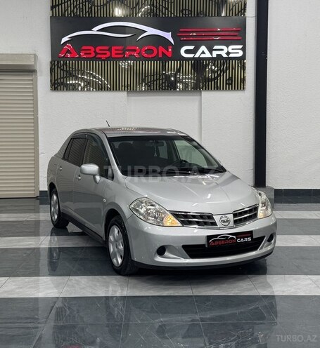 Nissan Tiida-4