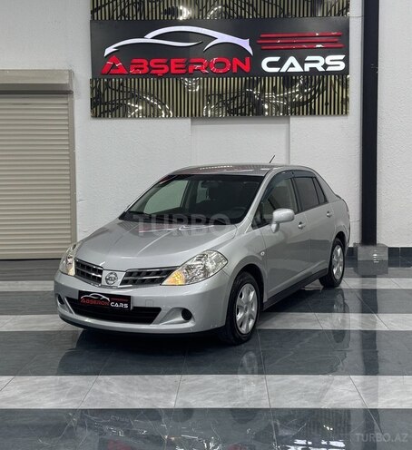Nissan Tiida-1