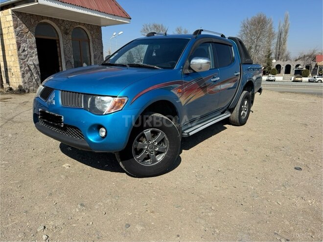Mitsubishi L200-3
