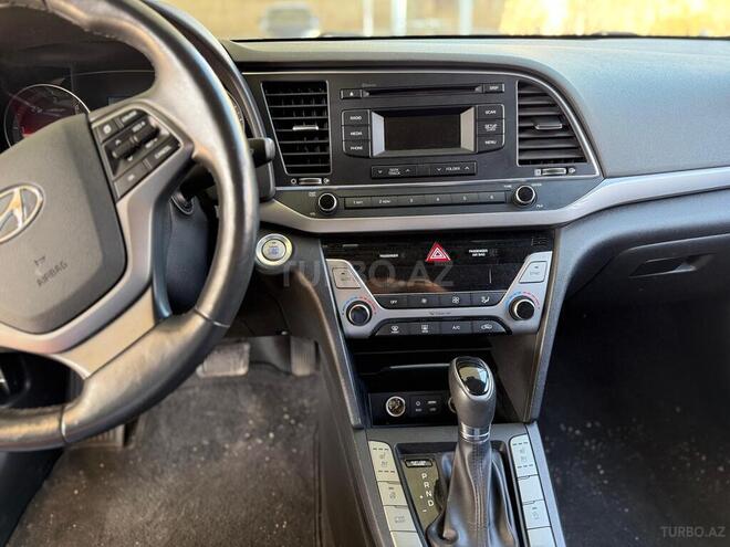 Hyundai Avante 2018, 153,258 km - 1.6 л - Bakı