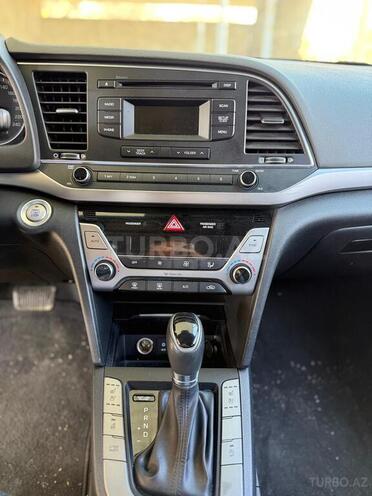 Hyundai Avante 2018, 153,258 km - 1.6 л - Bakı