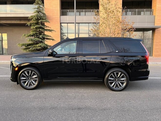 Cadillac Escalade-3
