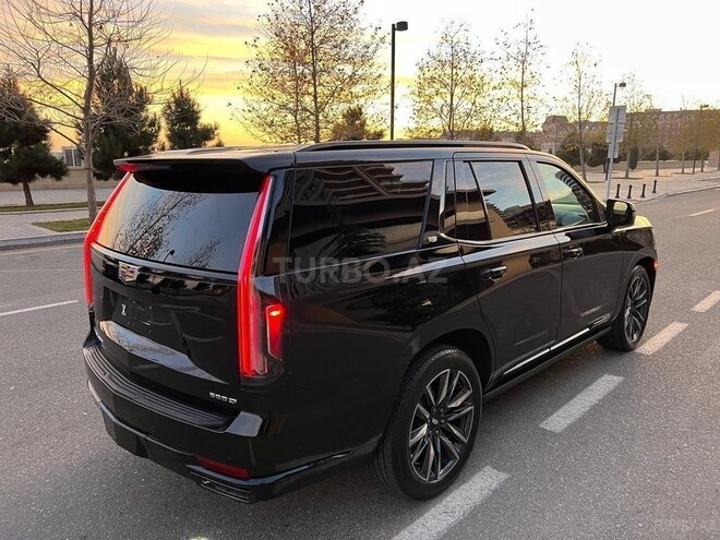 Cadillac Escalade-5